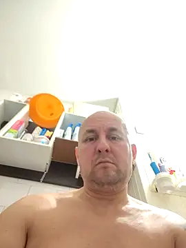 Snapshot of intx800 chatting on 04-18-26, 07:58 intx800 online show from 04-18-26, 07:58