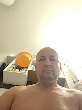 Snapshot of intx800 chatting on 06-25-26, 02:31 intx800 online show from 06-25-26, 02:31