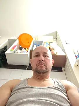 Snapshot of intx800 chatting on 05-09-26, 04:27 intx800 online show from 05-09-26, 04:27