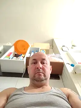 Snapshot of intx800 chatting on 04-12-26, 05:22 intx800 online show from 04-12-26, 05:22