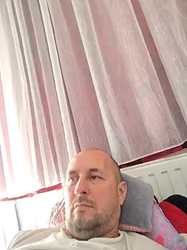Snapshot of intx800 chatting on 04-16-26, 02:51 intx800 online show from 04-16-26, 02:51