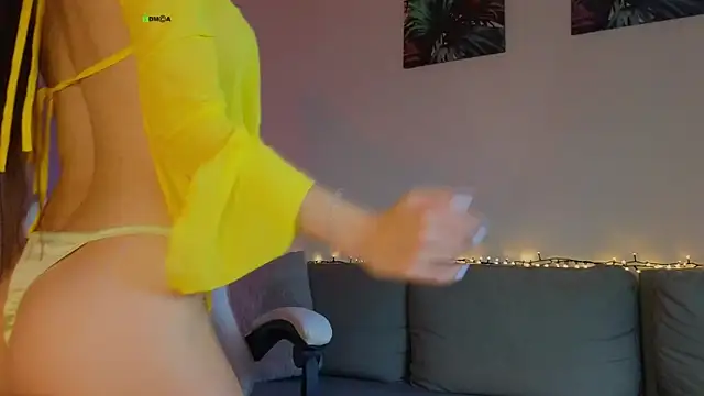 tina akira online show from 10-27-25, 07:37