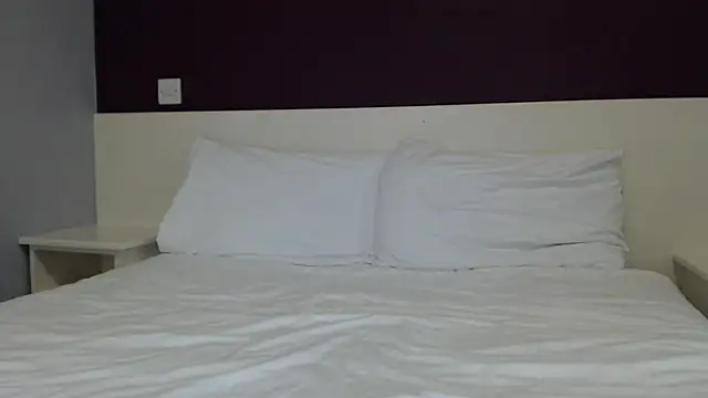 Snapshot of Mallinia chatting on 01-30-25, 06:43 Mallinia online show from 01-30-25, 06:43
