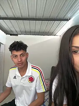 ValenSuarez25 online show from 06-27-26, 06:14
