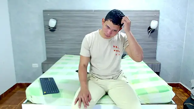 Loony Zion online show from 12-05-25, 01:21