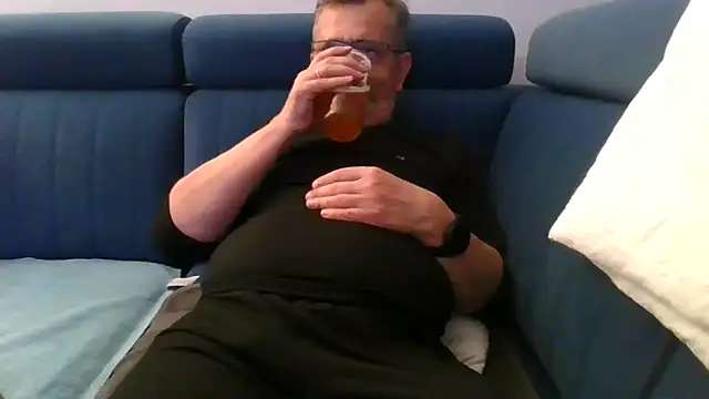 axecoman60 online show from 03-07-25, 06:11