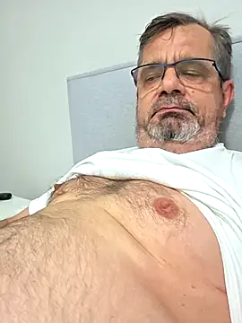 axecoman60 online show from 04-05-26, 05:41