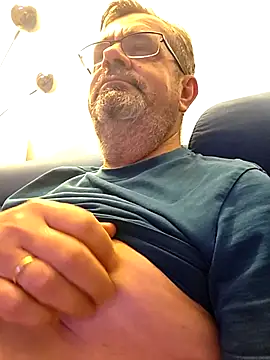 axecoman60 online show from 12-13-25, 08:59