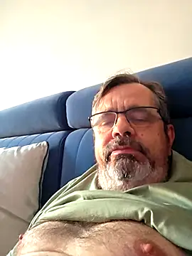 Snapshot of axecoman60 chatting on 06-02-26, 06:08 axecoman60 online show from 06-02-26, 06:08