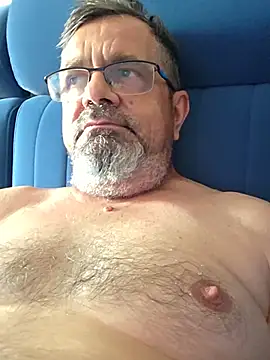 Snapshot of axecoman60 chatting on 07-19-26, 04:15 axecoman60 online show from 07-19-26, 04:15