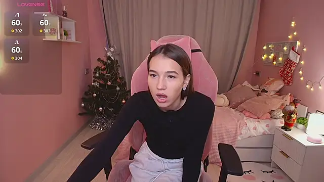 Bellla Haddid online show from 12-21-25, 03:08