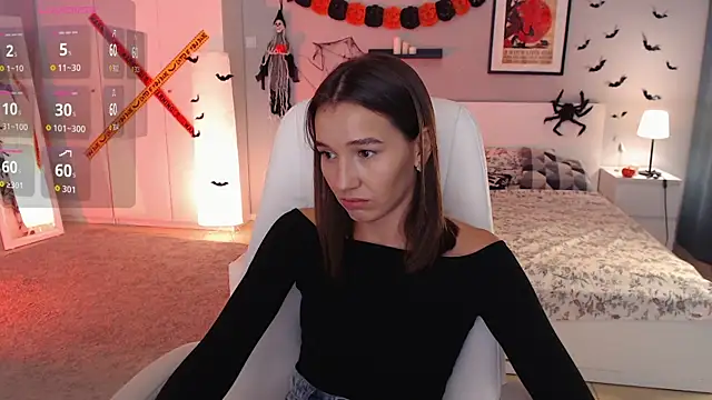 Bellla Haddid online show from 10-26-25, 01:50