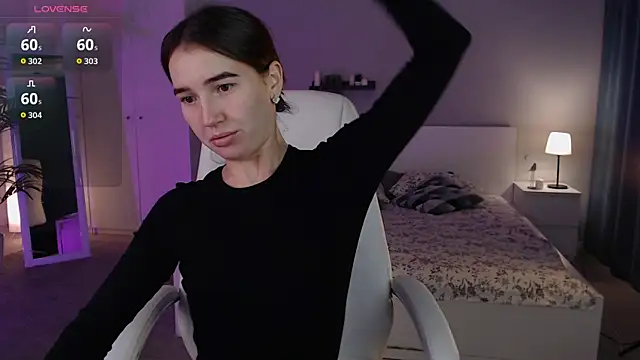 Snapshot of Bellla_Haddid chatting on 09-29-25, 01:12 Bellla Haddid online show from 09-29-25, 01:12