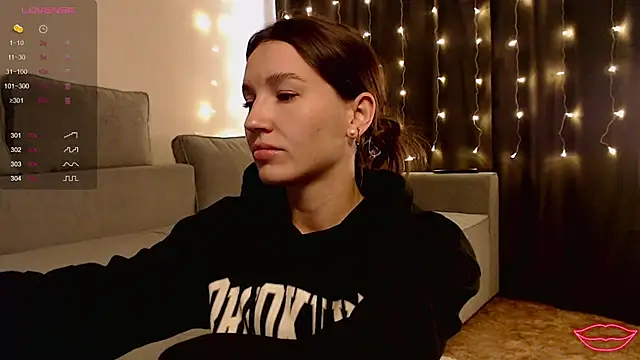 Bellla Haddid online show from 05-13-26, 02:07