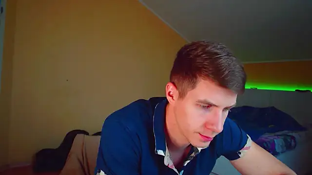 Snapshot of Chris_Brien chatting on 07-10-26, 06:24 Chris Brien online show from 07-10-26, 06:24