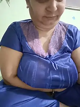 Snapshot of Kavya_kapoor chatting on 07-22-26, 05:37 Kavya kapoor online show from 07-22-26, 05:37