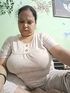 Snapshot of Kavya_kapoor chatting on 05-31-26, 05:19 Kavya kapoor online show from 05-31-26, 05:19
