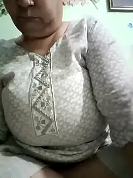 Snapshot of Kavya_kapoor chatting on 07-24-26, 07:15 Kavya kapoor online show from 07-24-26, 07:15