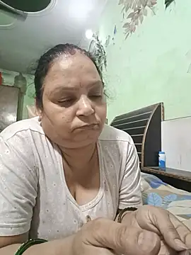 Snapshot of Kavya_kapoor chatting on 07-18-26, 08:12 Kavya kapoor online show from 07-18-26, 08:12