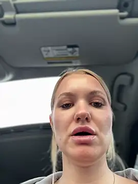 Snapshot of Devill_Angel_ chatting on 09-22-25, 11:27 Devill Angel online show from 09-22-25, 11:27