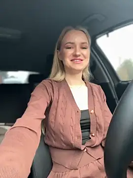 Devill Angel  online show from 10-27-25, 11:00