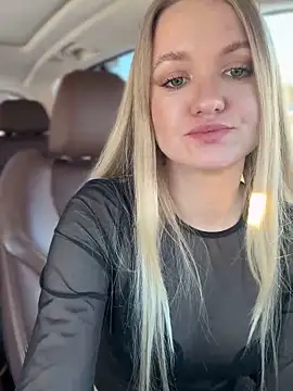 Snapshot of Devill_Angel_ chatting on 02-20-25, 01:40 Devill Angel online show from 02-20-25, 01:40