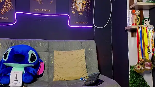 ERIC HARRISON online show from 11-28-25, 02:56