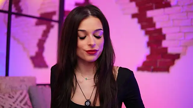Snapshot of AngelinaCapri chatting on 03-20-25, 04:09 AngelinaCapri online show from 03-20-25, 04:09