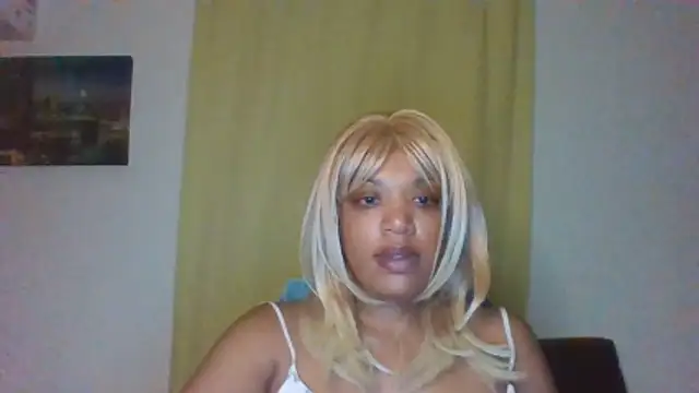 Snapshot of thekelliecapri chatting on 05-23-26, 08:46 thekelliecapri online show from 05-23-26, 08:46