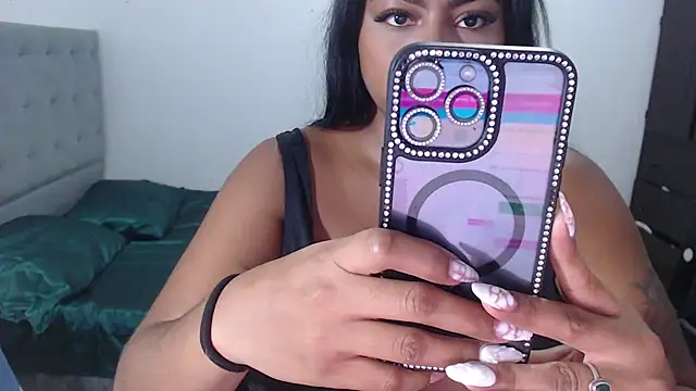 alanajonees22 online show from 07-11-26, 03:45