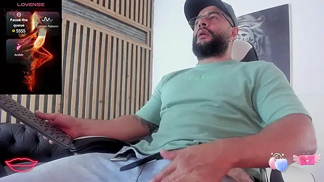 Snapshot of Luke__09 chatting on 03-15-25, 12:34 Luke 09 online show from 03-15-25, 12:34