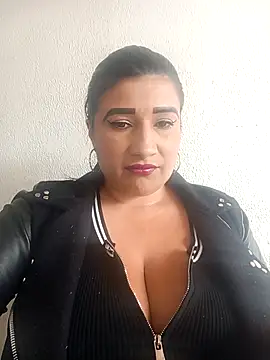 Hannahcandyy online show from 04-15-26, 06:56