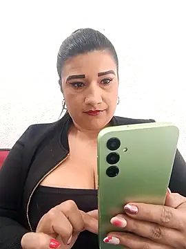 Snapshot of Hannahcandyy chatting on 04-22-26, 04:36 Hannahcandyy online show from 04-22-26, 04:36
