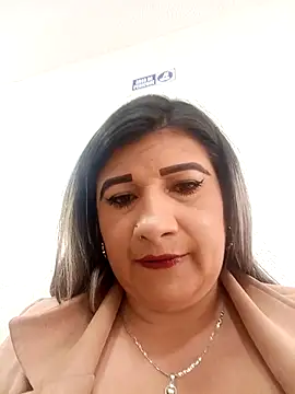Snapshot of Hannahcandyy chatting on 04-27-26, 04:49 Hannahcandyy online show from 04-27-26, 04:49