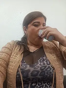 Snapshot of Hannahcandyy chatting on 07-15-26, 07:32 Hannahcandyy online show from 07-15-26, 07:32