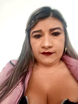 Snapshot of Hannahcandyy chatting on 10-02-25, 11:35 Hannahcandyy online show from 10-02-25, 11:35
