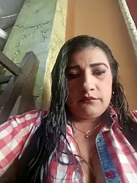 Snapshot of Hannahcandyy chatting on 03-15-25, 08:21 Hannahcandyy online show from 03-15-25, 08:21