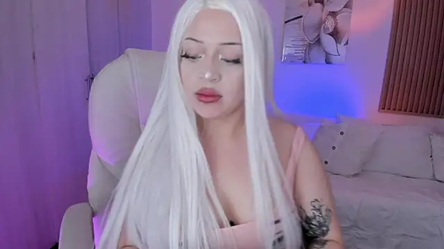 Snapshot of Kendall_Bunnyy chatting on 03-02-25, 08:03 Kendall Bunnyy online show from 03-02-25, 08:03