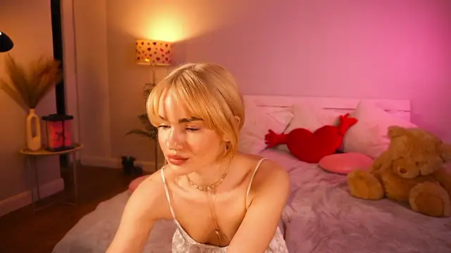 Heidi11 online show from 02-03-26, 06:46