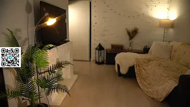 Heidi11 online show from 04-15-26, 05:06