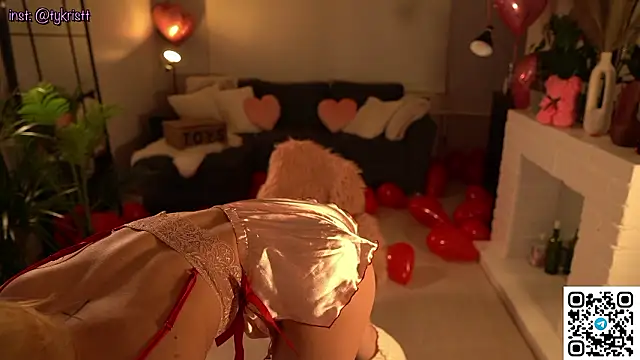 Heidi11 online show from 02-15-26, 05:23