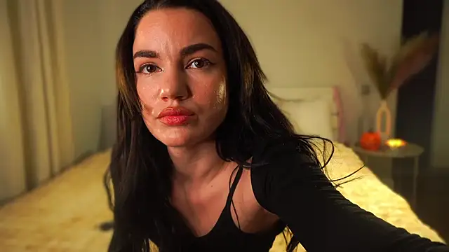 Heidi11 online show from 10-15-25, 05:54