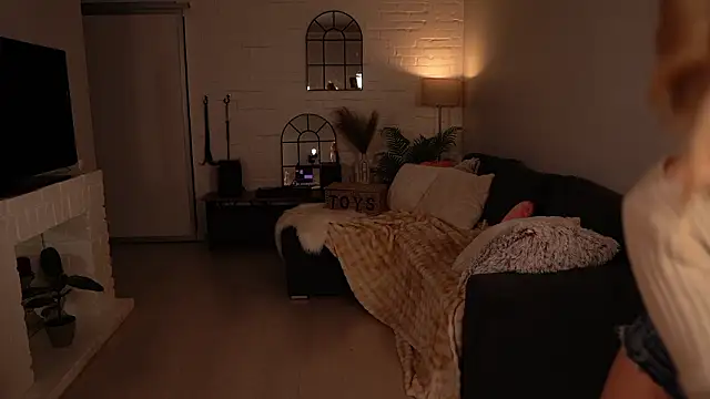 Heidi11 online show from 03-04-26, 05:31