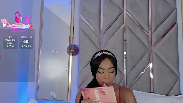 Lola King online show from 11-05-25, 10:57