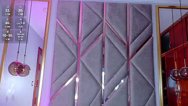 Lola King online show from 03-15-25, 07:20