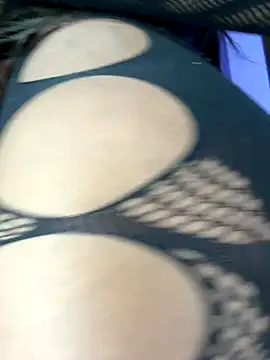 Lola King online show from 10-15-25, 06:49