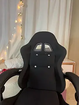 littlemelodi18 online show from 02-21-26, 12:34