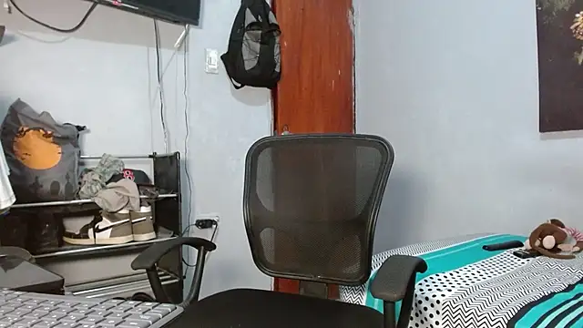 Snapshot of Lovebeng_ chatting on 06-14-26, 03:52 Lovebeng online show from 06-14-26, 03:52