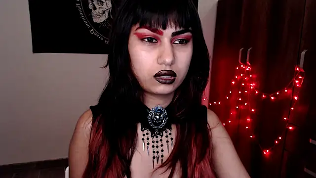 Snapshot of Little-Lucifer chatting on 03-01-26, 12:43 Little-Lucifer online show from 03-01-26, 12:43