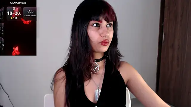 Snapshot of Little-Lucifer chatting on 06-17-26, 07:57 Little-Lucifer online show from 06-17-26, 07:57